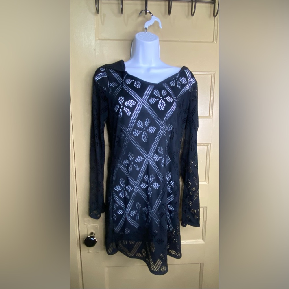 NWOT Black cover up. Size S.